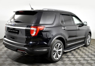 Подержанный автомобиль Ford Explorer 2019 года (3 фото)
