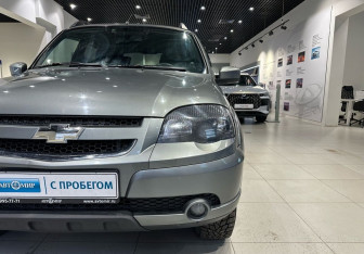 Подержанный автомобиль Chevrolet Niva 2018 года (9 фото)