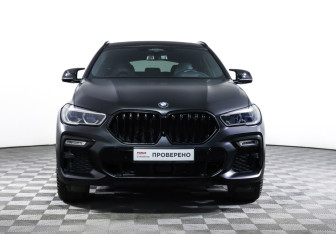 Подержанный автомобиль BMW X6 2021 года (2 фото)