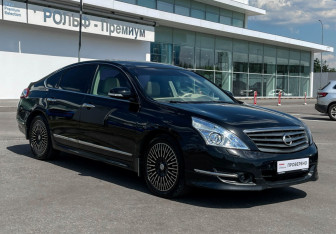 Подержанный автомобиль Nissan Teana 2013 года (3 фото)