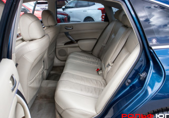 Подержанный автомобиль Nissan Teana 2008 года (8 фото)