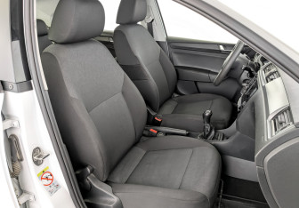 Подержанный автомобиль Skoda Rapid Liftback 2019 года (23 фото)