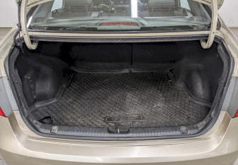 Подержанный автомобиль Kia Rio Sedan 2012 года (10 фото)