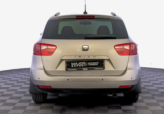 Подержанный автомобиль SEAT Ibiza Wagon 2011 года (6 фото)
