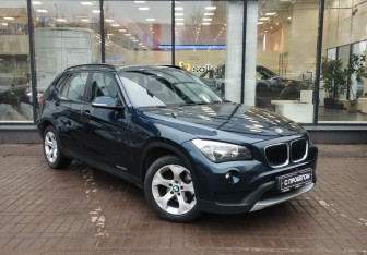 Подержанный автомобиль BMW X1 2012 года (3 фото)
