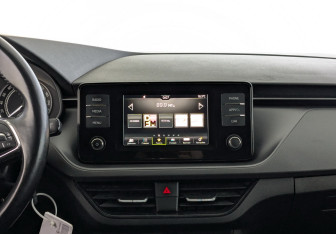 Подержанный автомобиль Skoda Rapid Liftback 2021 года (24 фото)