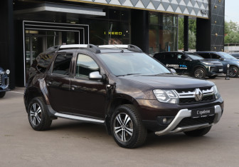 Подержанный автомобиль Renault Duster 2018 года (3 фото)
