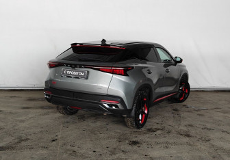 Подержанный автомобиль Omoda C5 2023 года (6 фото)