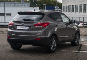 Подержанный автомобиль Hyundai ix35 2013 года (5 фото)