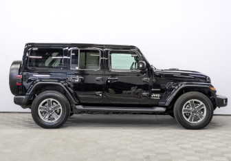 Подержанный автомобиль Jeep Wrangler 2021 года (4 фото)