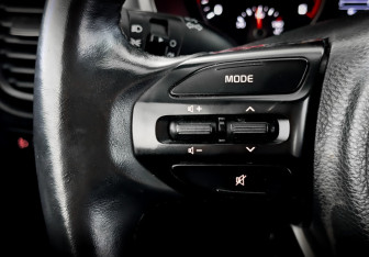 Подержанный автомобиль Kia Rio Hatchback 2021 года (26 фото)