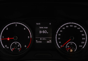 Подержанный автомобиль Volkswagen Caravelle 2021 года (11 фото)