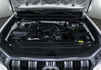 Подержанный автомобиль Toyota Land Cruiser Prado 2021 года (7 фото)