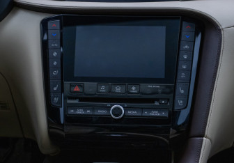 Подержанный автомобиль Infiniti QX50 2019 года (14 фото)