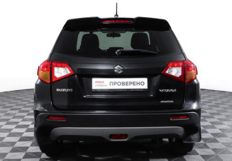 Подержанный автомобиль Suzuki Vitara 2017 года (6 фото)