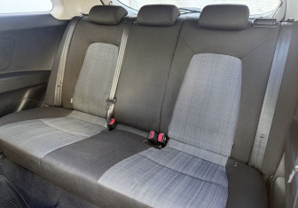 Подержанный автомобиль Kia Ceed Hatchback 2011 года (11 фото)