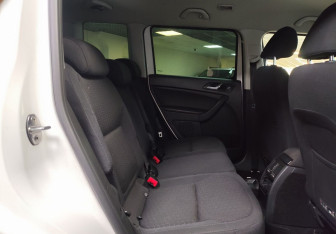 Подержанный автомобиль Skoda Yeti 2013 года (13 фото)