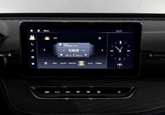 Подержанный автомобиль Haval Jolion 2023 года (17 фото)