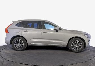 Подержанный автомобиль Volvo XC60 2021 года (4 фото)