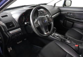 Подержанный автомобиль Subaru XV 2014 года (9 фото)