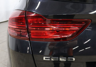 Подержанный автомобиль Kia Ceed Wagon 2019 года (24 фото)
