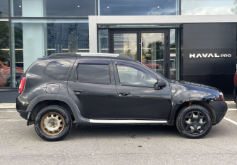 Подержанный автомобиль Renault Duster 2013 года (4 фото)