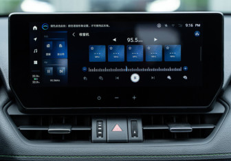 Новый Toyota RAV4 2025 (35 фото)