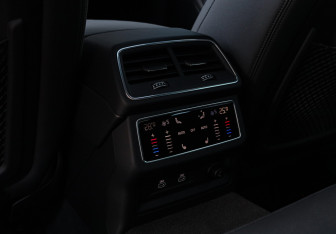 Подержанный автомобиль Audi A6 Sedan 2022 года (13 фото)