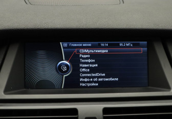 Подержанный автомобиль BMW X5 2013 года (11 фото)