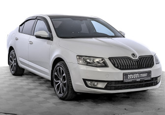 Подержанный автомобиль Skoda Octavia Liftback 2016 года (3 фото)