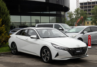 Новый Hyundai Elantra Sedan 2023 (2 фото)