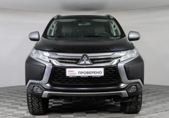 Подержанный автомобиль Mitsubishi Pajero Sport 2018 года (2 фото)