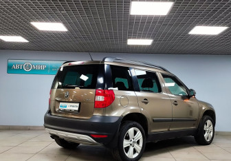 Подержанный автомобиль Skoda Yeti 2013 года (5 фото)