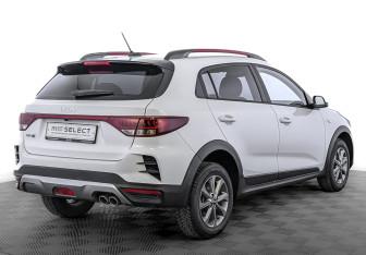 Подержанный автомобиль Kia Rio Hatchback 2022 года (5 фото)