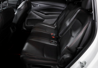 Подержанный автомобиль Chevrolet Orlando 2022 года (10 фото)