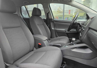 Подержанный автомобиль Volkswagen Golf Hatchback 2007 года (10 фото)