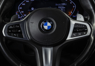 Подержанный автомобиль BMW X3 2021 года (9 фото)