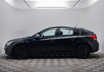 Подержанный автомобиль Chevrolet Cruze Hatchback 2013 года (2 фото)