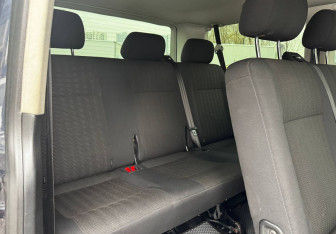 Подержанный автомобиль Volkswagen Caravelle 2018 года (12 фото)
