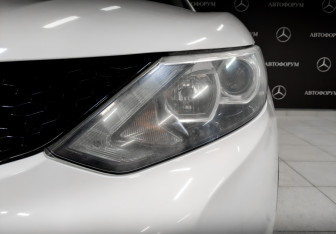 Подержанный автомобиль Nissan Qashqai 2015 года (17 фото)