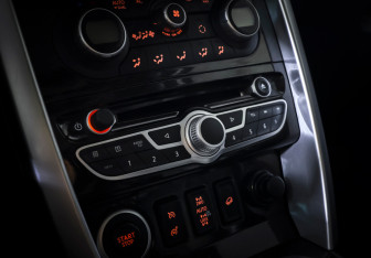 Подержанный автомобиль Renault Koleos 2010 года (18 фото)