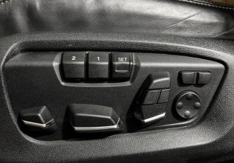 Подержанный автомобиль BMW X6 2016 года (19 фото)