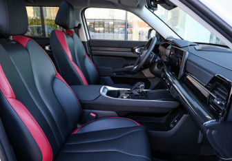 Подержанный автомобиль Haval H3 2024 года (10 фото)