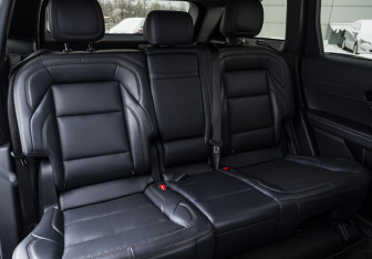 Подержанный автомобиль Lincoln Nautilus 2024 года (19 фото)