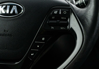 Подержанный автомобиль Kia Ceed Hatchback 2018 года (14 фото)