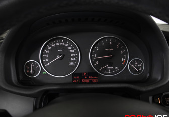 Подержанный автомобиль BMW X3 2013 года (11 фото)