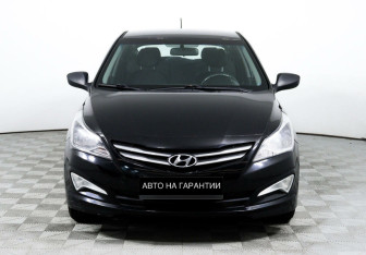 Подержанный автомобиль Hyundai Solaris Hatchback 2014 года (2 фото)