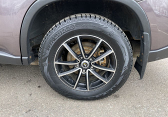 Подержанный автомобиль Nissan X-Trail 2008 года (12 фото)