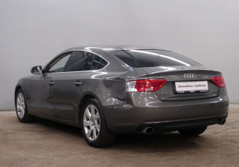 Подержанный автомобиль Audi A5 Liftback 2016 года (7 фото)