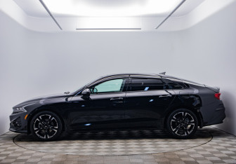 Подержанный автомобиль Kia K5 2020 года (8 фото)